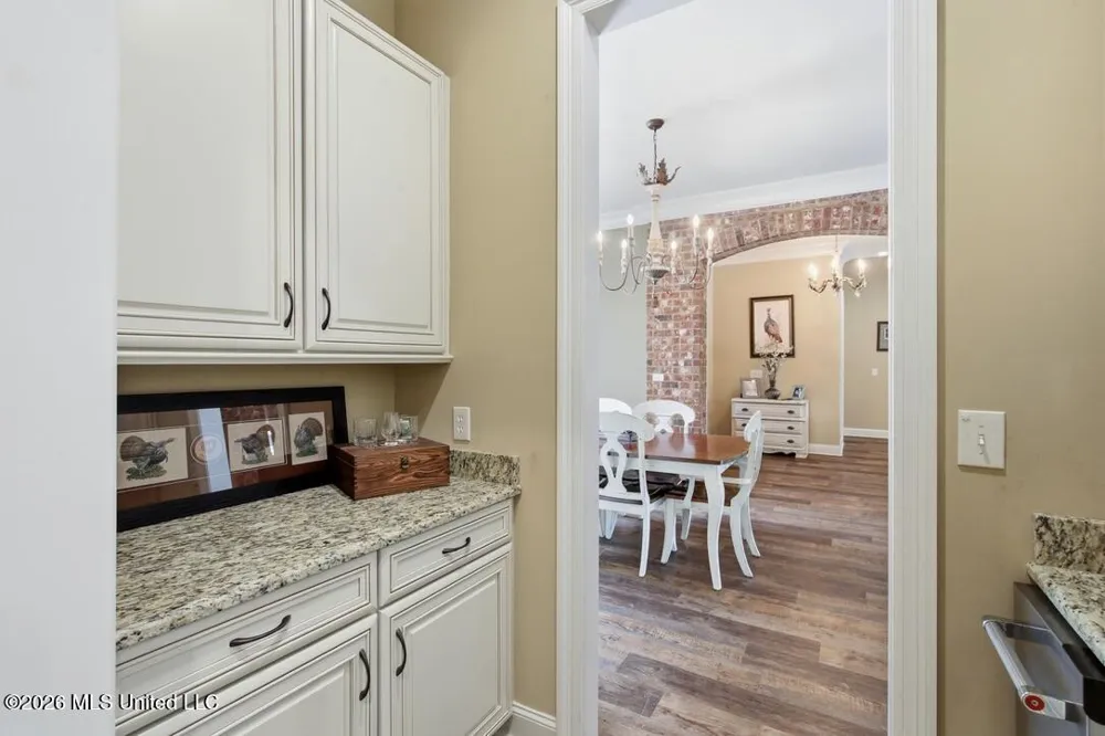 329 Pennebaker Road Vicksburg, MS 39183