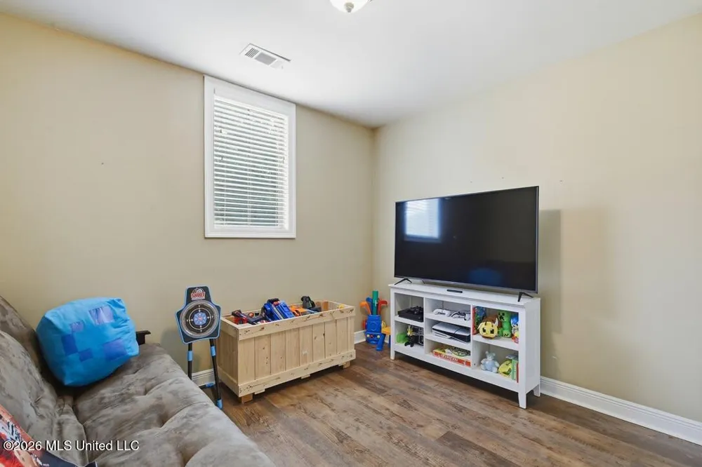 329 Pennebaker Road Vicksburg, MS 39183