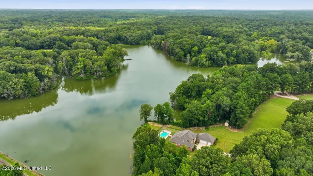 329 Pennebaker Road Vicksburg, MS 39183