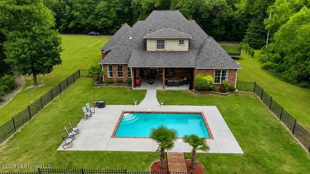 329 Pennebaker Road Vicksburg, MS 39183