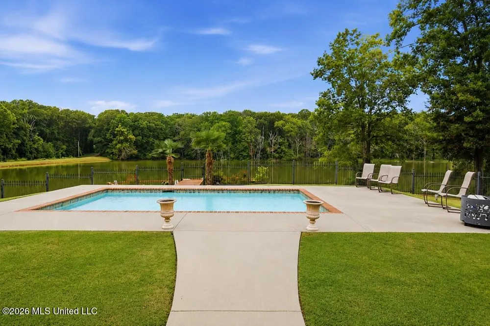 329 Pennebaker Road Vicksburg, MS 39183