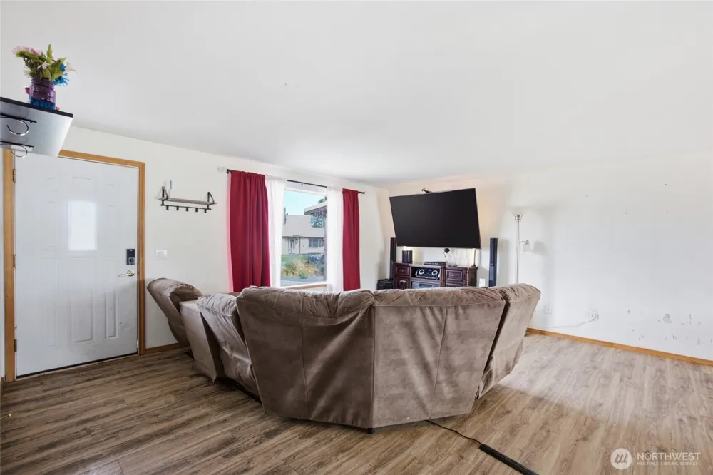 1227 Lowry Street Moses Lake, WA 98837