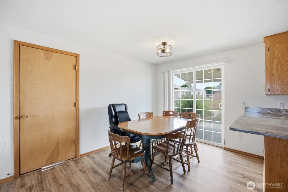 1227 Lowry Street Moses Lake, WA 98837