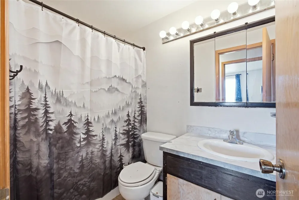 1227 Lowry Street Moses Lake, WA 98837
