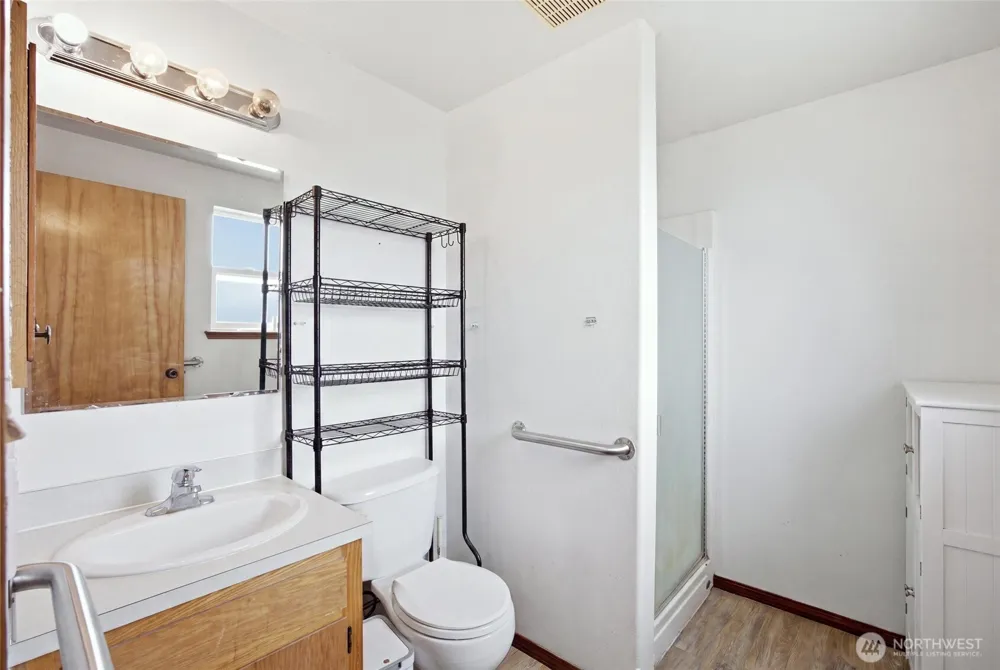 1227 Lowry Street Moses Lake, WA 98837