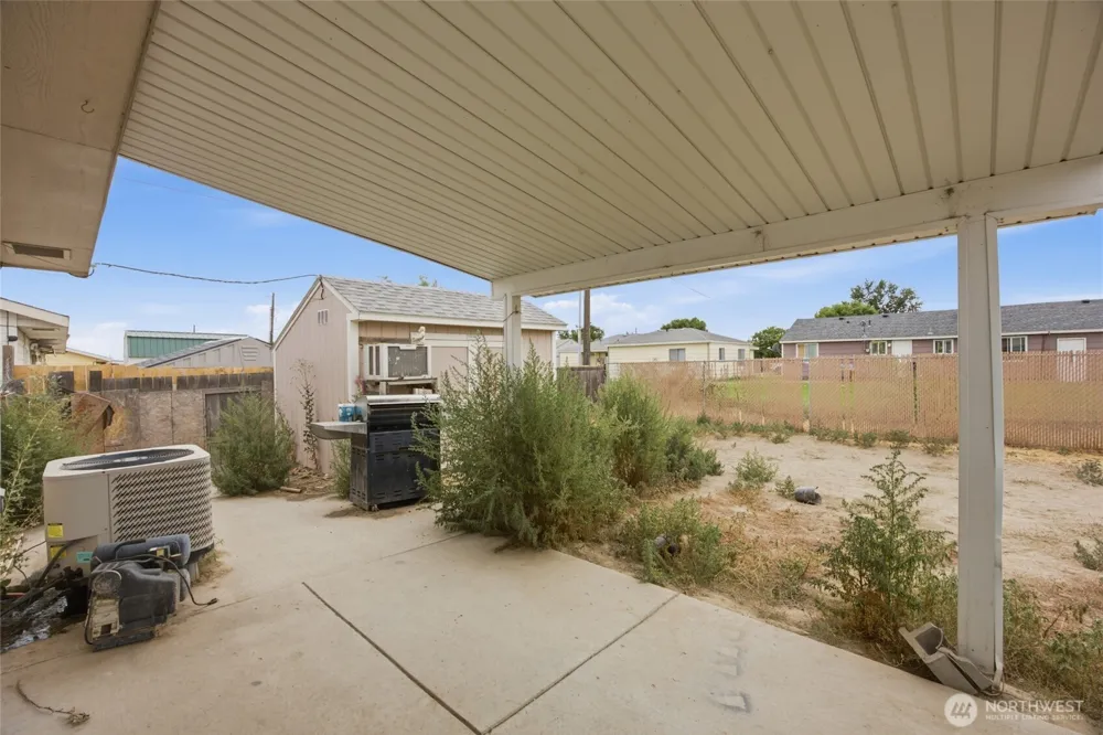 1227 Lowry Street Moses Lake, WA 98837