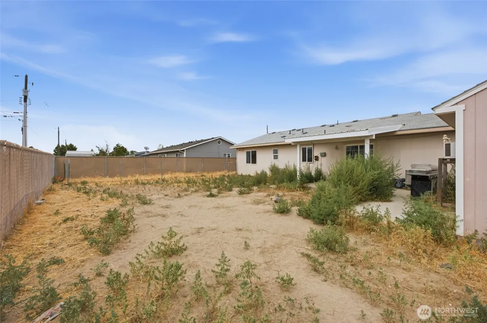 1227 Lowry Street Moses Lake, WA 98837