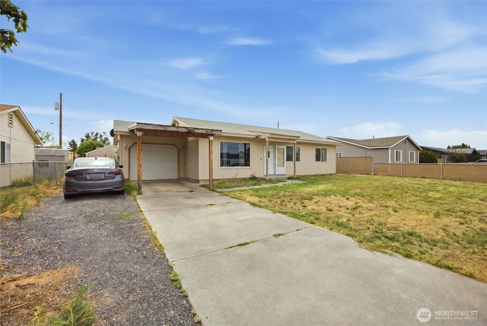 1227 Lowry Street Moses Lake, WA 98837