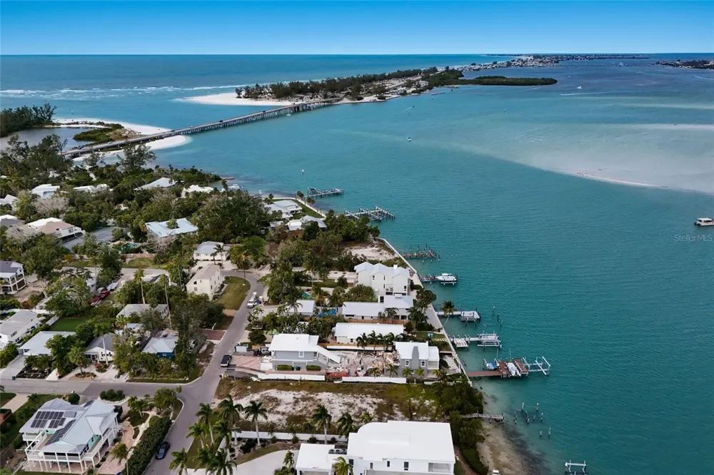 7094 LONGBOAT DRIVE E Longboat Key, FL 34228