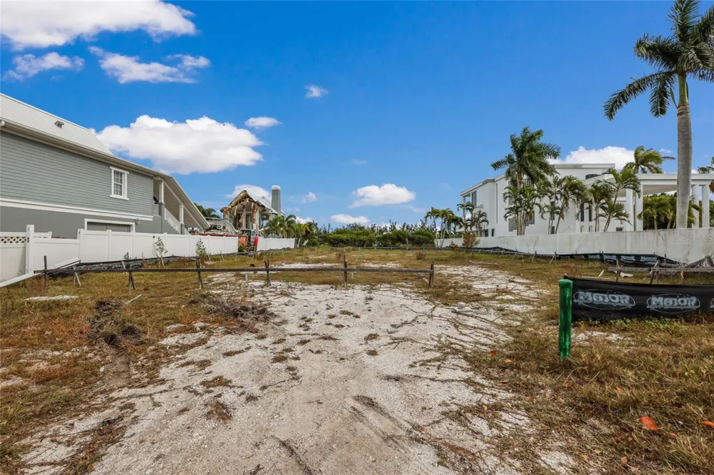 7094 LONGBOAT DRIVE E Longboat Key, FL 34228