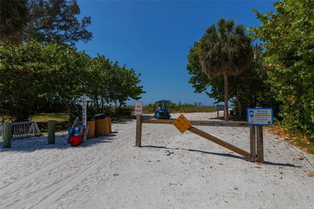 7094 LONGBOAT DRIVE E Longboat Key, FL 34228