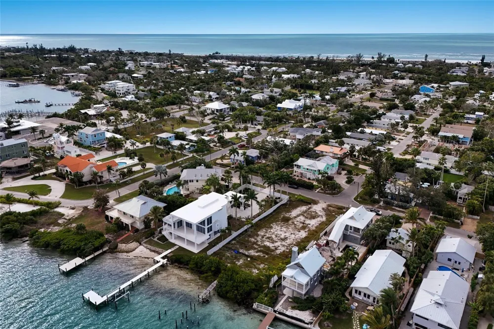 7094 LONGBOAT DRIVE E Longboat Key, FL 34228