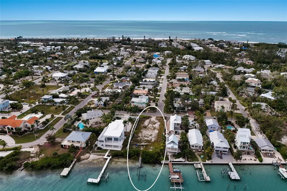 7094 LONGBOAT DRIVE E Longboat Key, FL 34228
