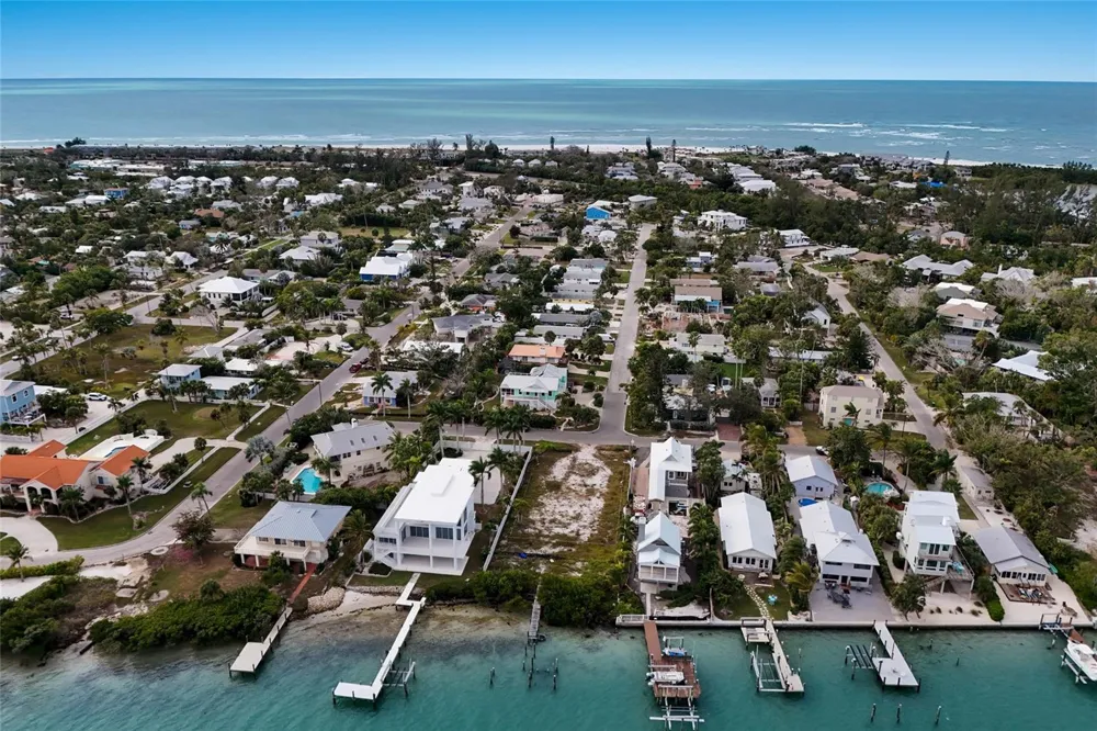 7094 LONGBOAT DRIVE E Longboat Key, FL 34228