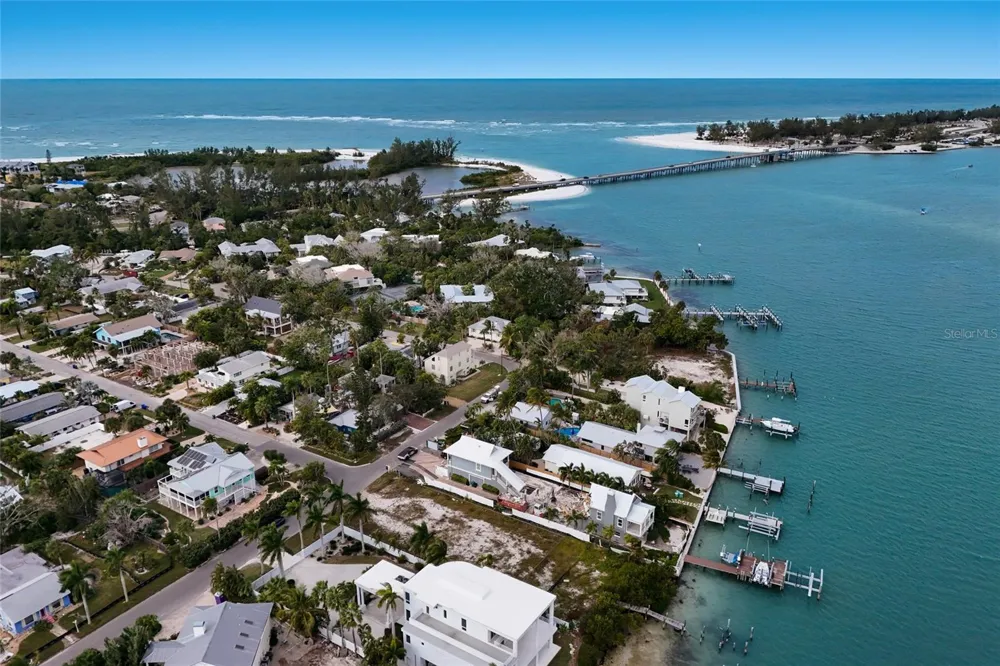 7094 LONGBOAT DRIVE E Longboat Key, FL 34228