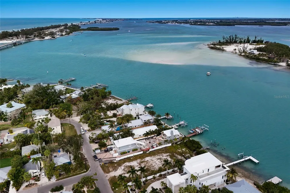 7094 LONGBOAT DRIVE E Longboat Key, FL 34228