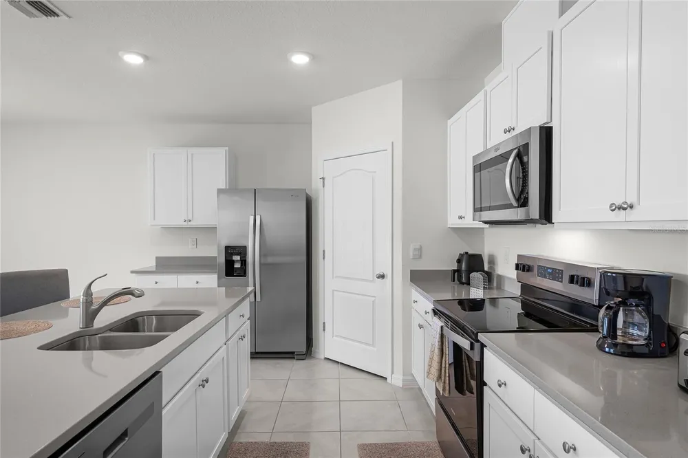 1340 DAISY FIEL DR Winter Haven, FL 33884