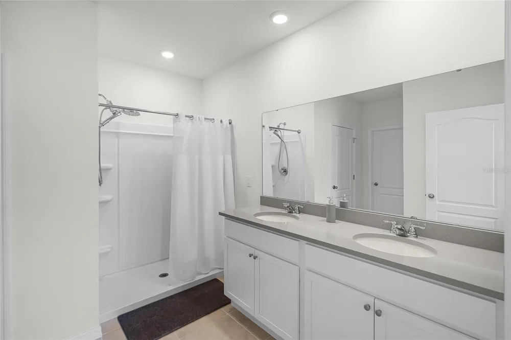 1340 DAISY FIEL DR Winter Haven, FL 33884