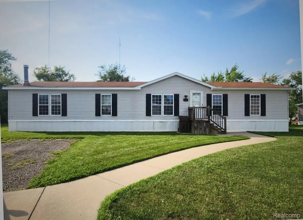 28868 Cherrywood Flat Rock City, MI 48134