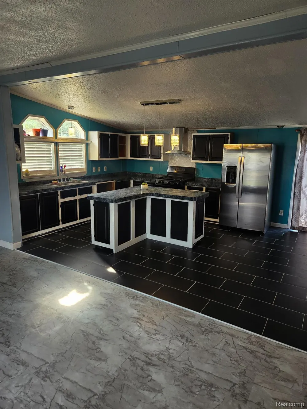 28868 Cherrywood Flat Rock City, MI 48134