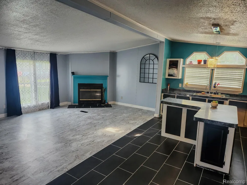 28868 Cherrywood Flat Rock City, MI 48134