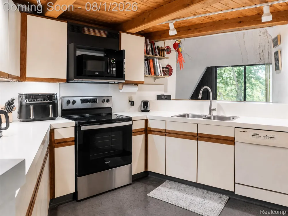28966 Sibley Road Romulus City, MI 48174