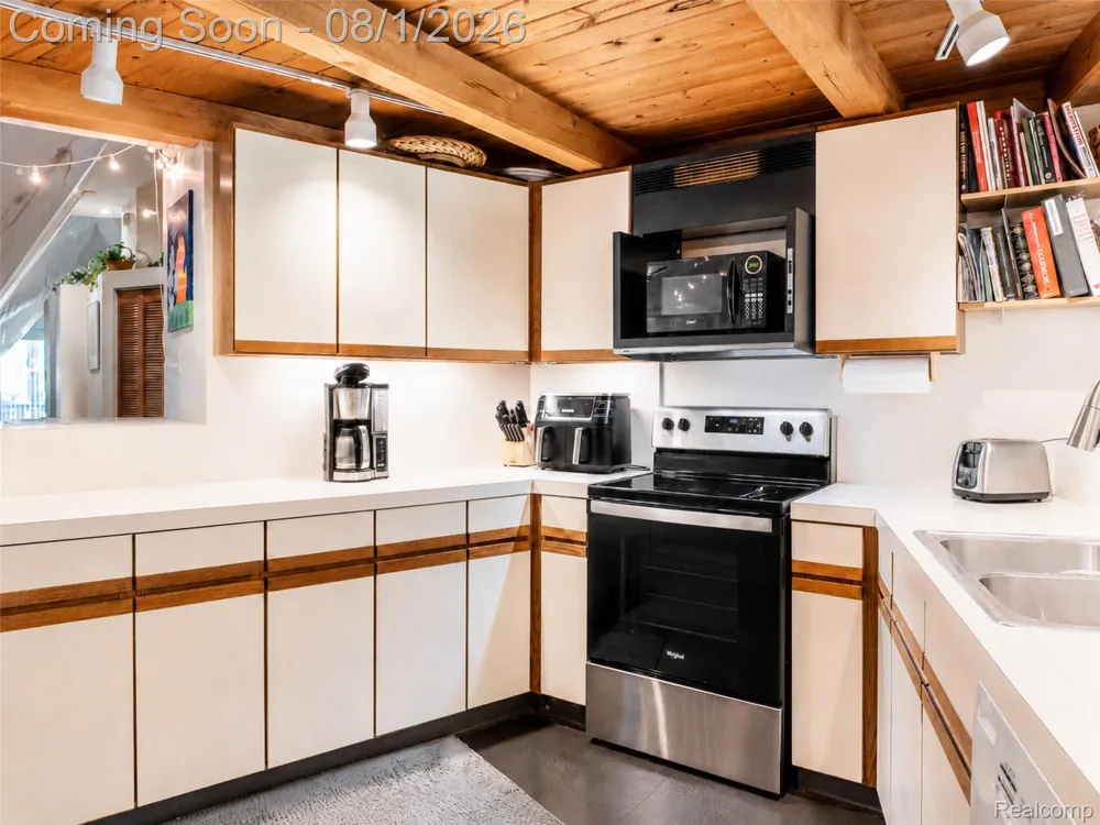 28966 Sibley Road Romulus City, MI 48174