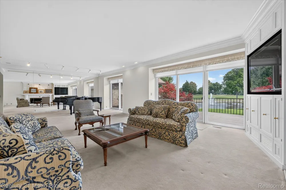 9095 S Saginaw Road #13 Grand Blanc Charter Township, MI 48439