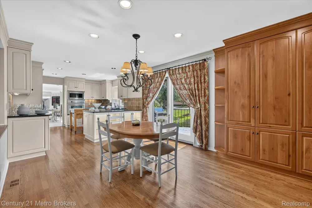 9095 S Saginaw Road #13 Grand Blanc Charter Township, MI 48439