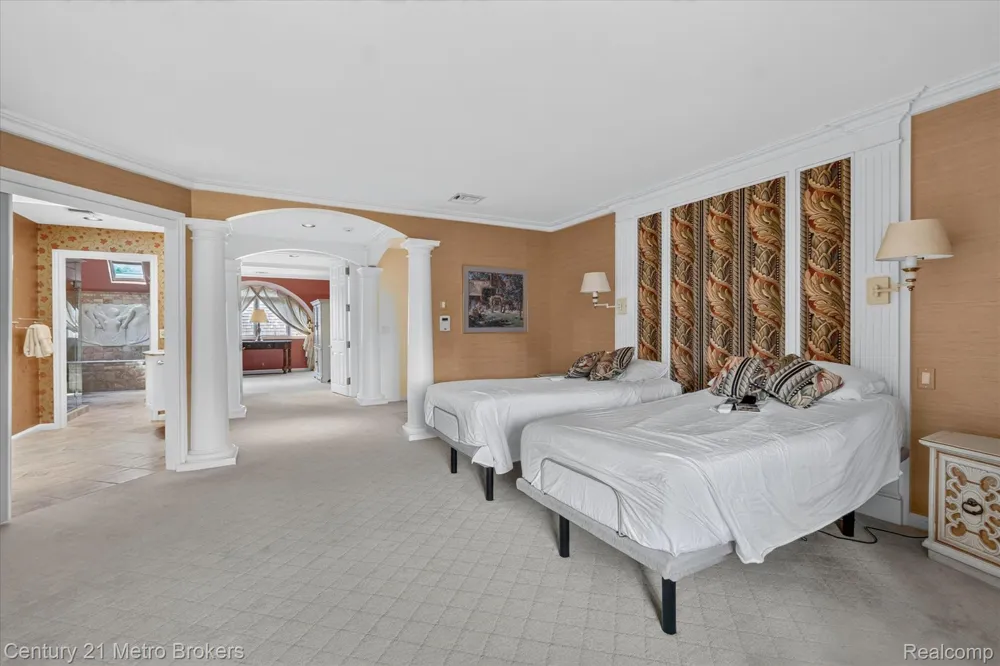 9095 S Saginaw Road #13 Grand Blanc Charter Township, MI 48439