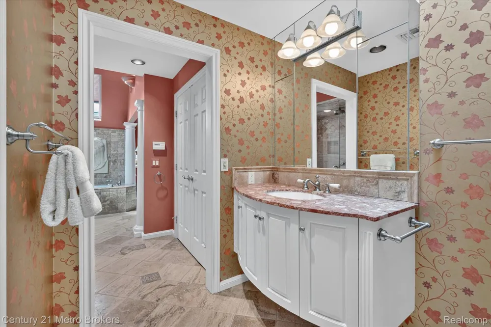9095 S Saginaw Road #13 Grand Blanc Charter Township, MI 48439