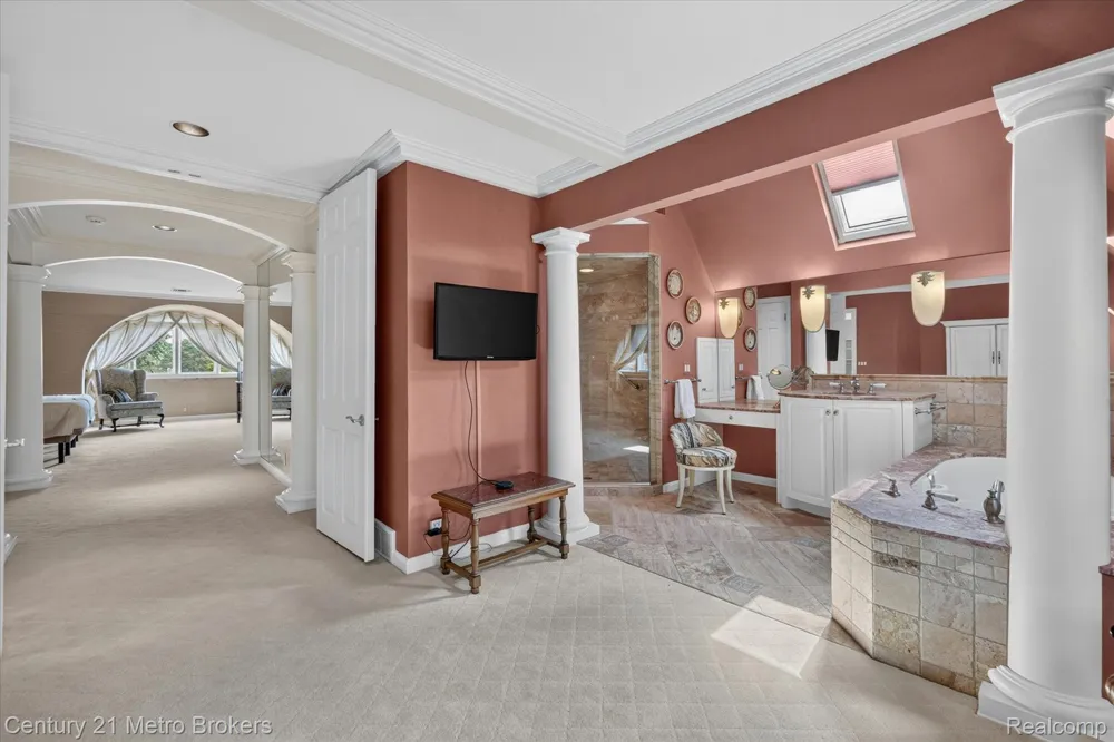 9095 S Saginaw Road #13 Grand Blanc Charter Township, MI 48439