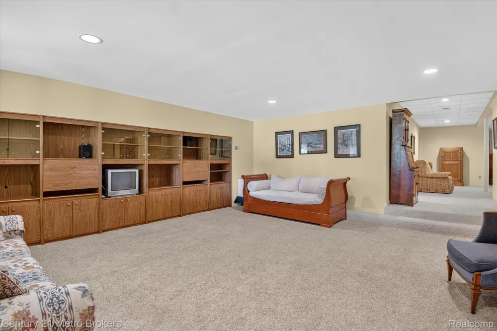9095 S Saginaw Road #13 Grand Blanc Charter Township, MI 48439