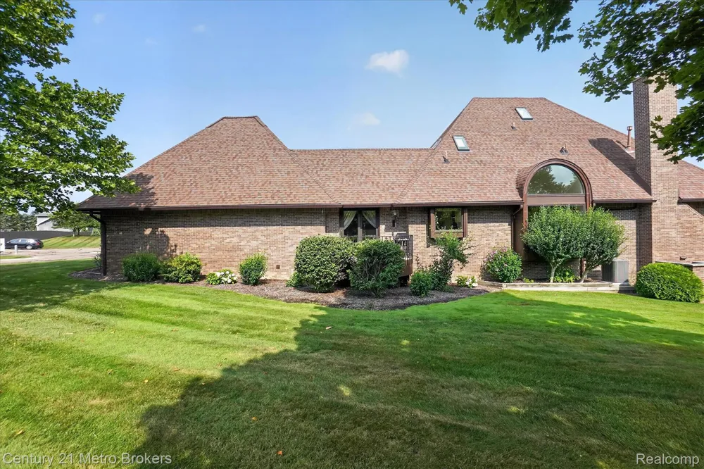 9095 S Saginaw Road #13 Grand Blanc Charter Township, MI 48439