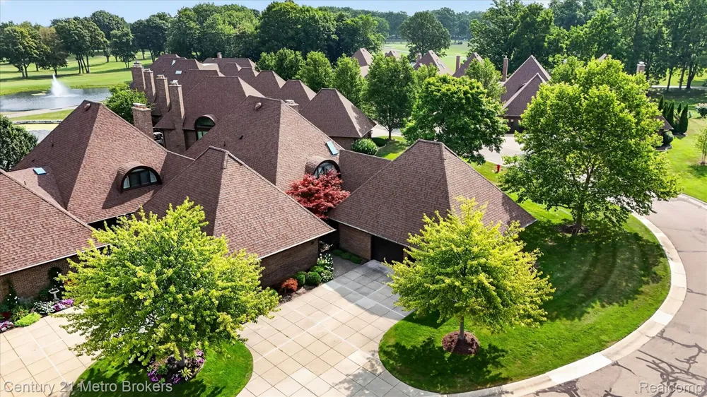 9095 S Saginaw Road #13 Grand Blanc Charter Township, MI 48439
