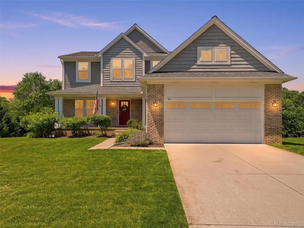 94 Blackberry Drive White Lake Charter Township, MI 48386