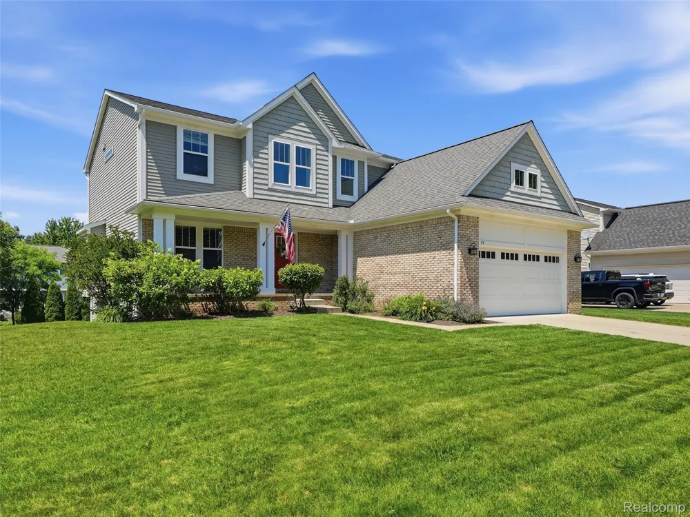 94 Blackberry Drive White Lake Charter Township, MI 48386