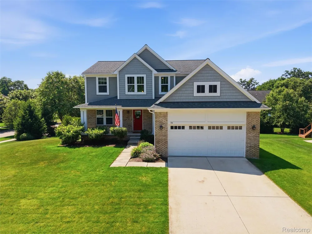 94 Blackberry Drive White Lake Charter Township, MI 48386