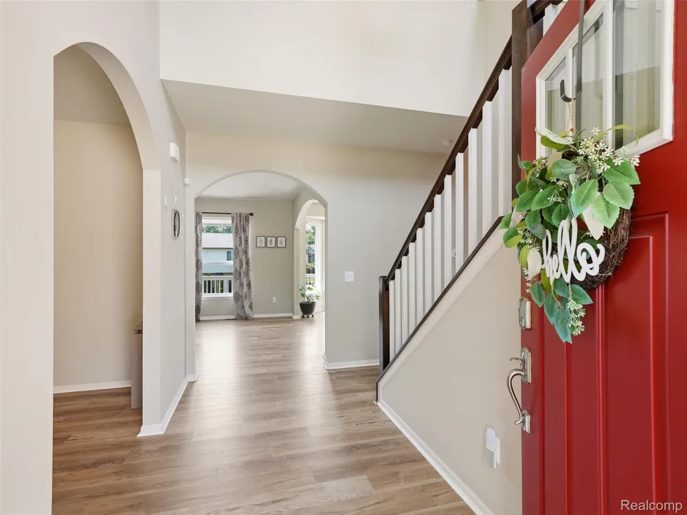 94 Blackberry Drive White Lake Charter Township, MI 48386