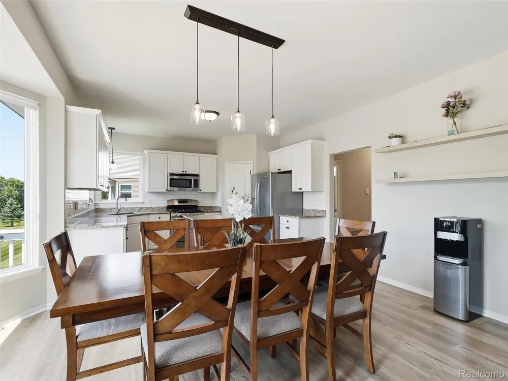 94 Blackberry Drive White Lake Charter Township, MI 48386