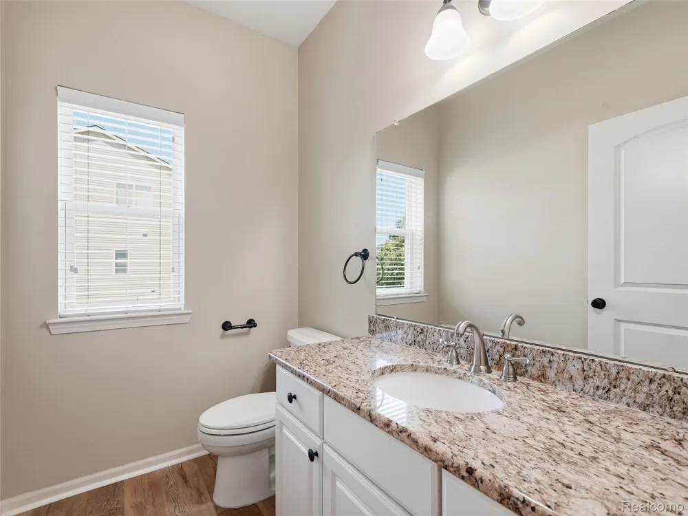 94 Blackberry Drive White Lake Charter Township, MI 48386