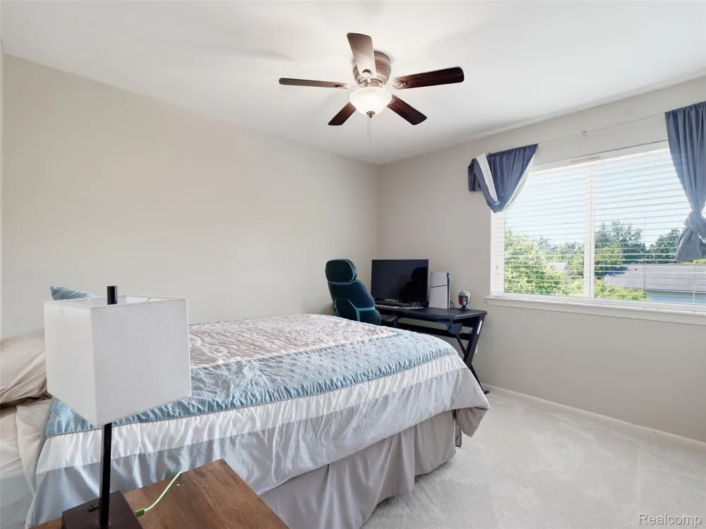 94 Blackberry Drive White Lake Charter Township, MI 48386
