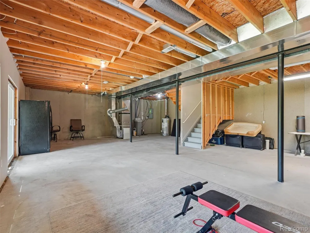 94 Blackberry Drive White Lake Charter Township, MI 48386