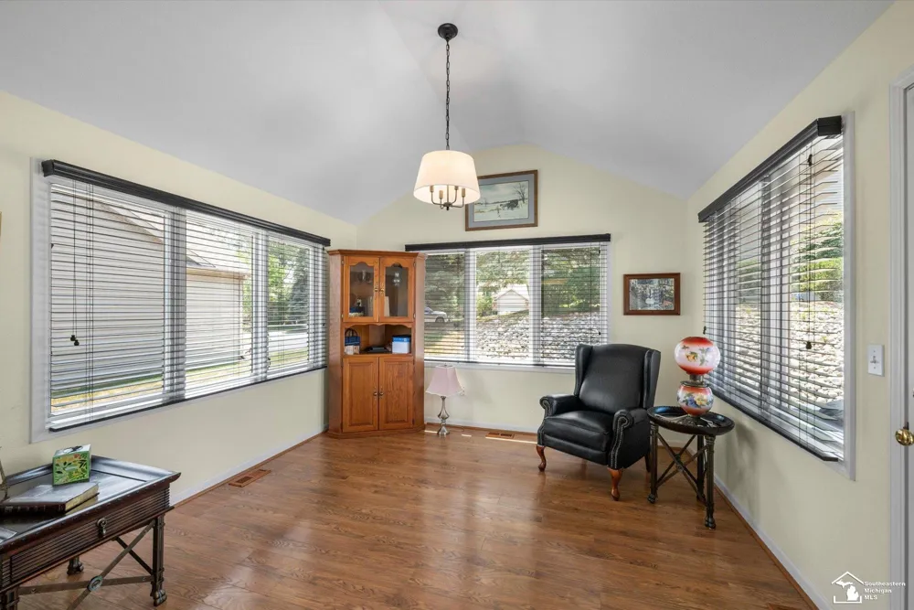 6646 Greenbriar Lane Bedford Township, MI 48182