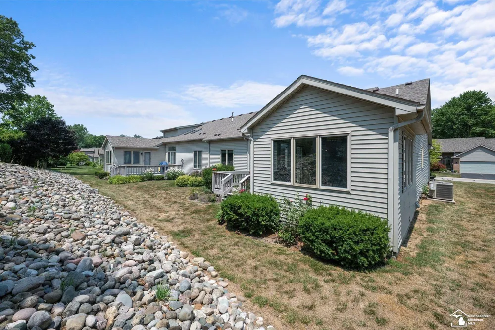 6646 Greenbriar Lane Bedford Township, MI 48182