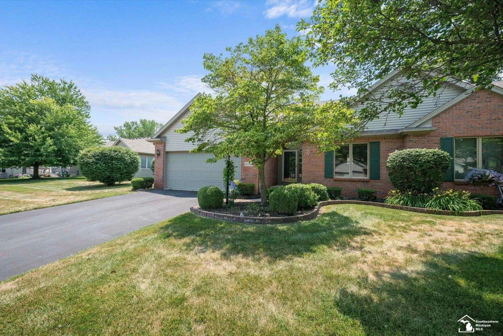 6646 Greenbriar Lane Bedford Township, MI 48182