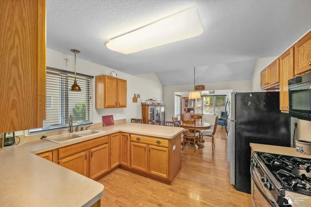 6646 Greenbriar Lane Bedford Township, MI 48182