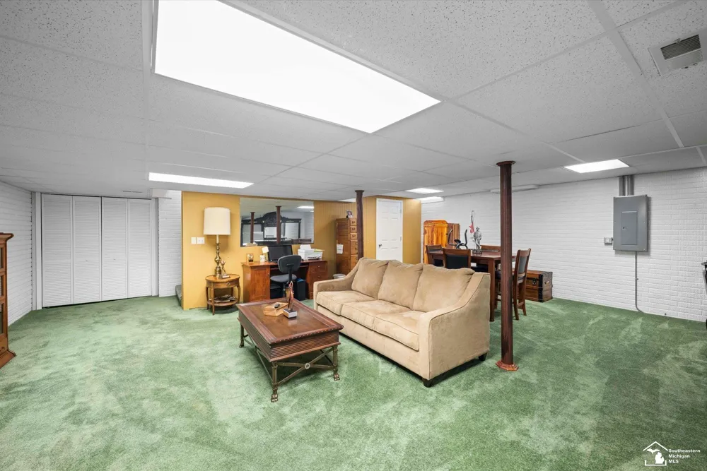 6646 Greenbriar Lane Bedford Township, MI 48182