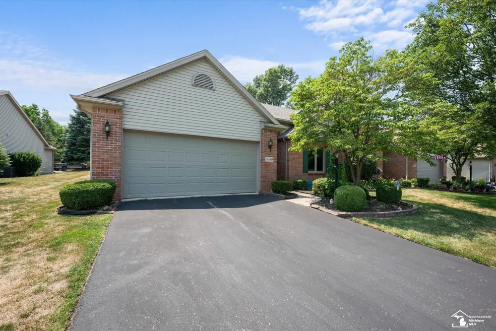 6646 Greenbriar Lane Bedford Township, MI 48182