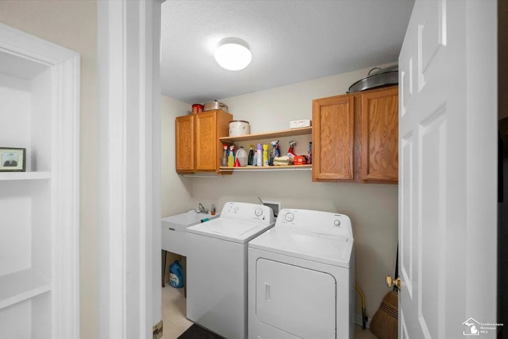 6646 Greenbriar Lane Bedford Township, MI 48182
